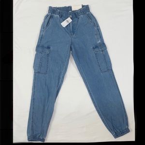 NEVER WORN! American Eagle Relaxed Mom Joggers!!